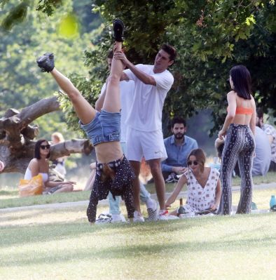 048.jpg