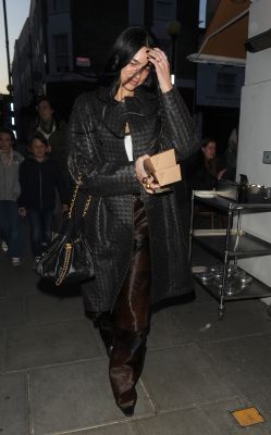 HQ
