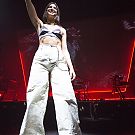 Filename=001.jpg
Filesize=8404KiB
Dimensions=3840x5760
Date added=Oct 27, 2025 001.jpg
