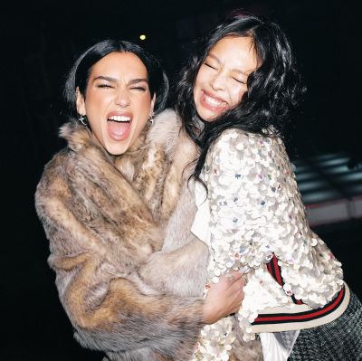 HQ
