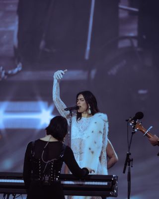 887.jpg